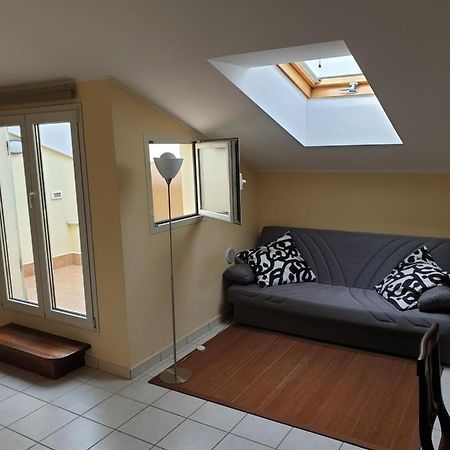 Ferienwohnung Mansarda Di Grazy Città Sant'Angelo Exterior foto