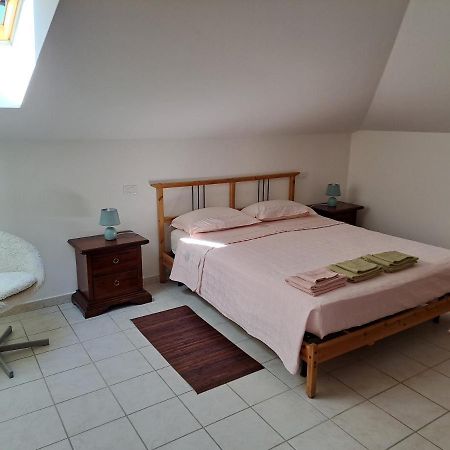 Ferienwohnung Mansarda Di Grazy Città Sant'Angelo Exterior foto